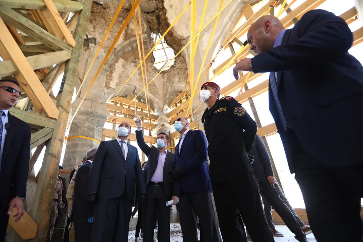 Iraq’s new PM visits Mosul mosque destroyed by Daesh