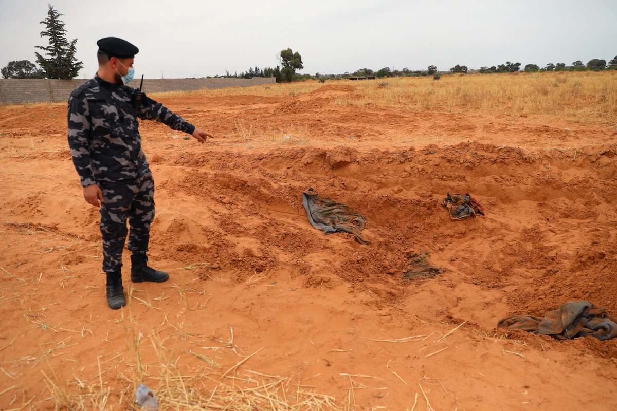 UN calls on Libyan authorities to investigate after 8 mass graves found