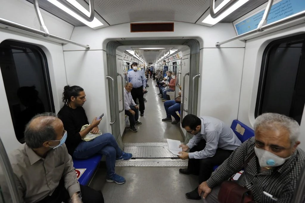 Officials have repeatedly urged Iranians to wear masks on public transport, including on Tehran’s underground train network where a large number of commuters still opt to travel without them. (File/AFP)