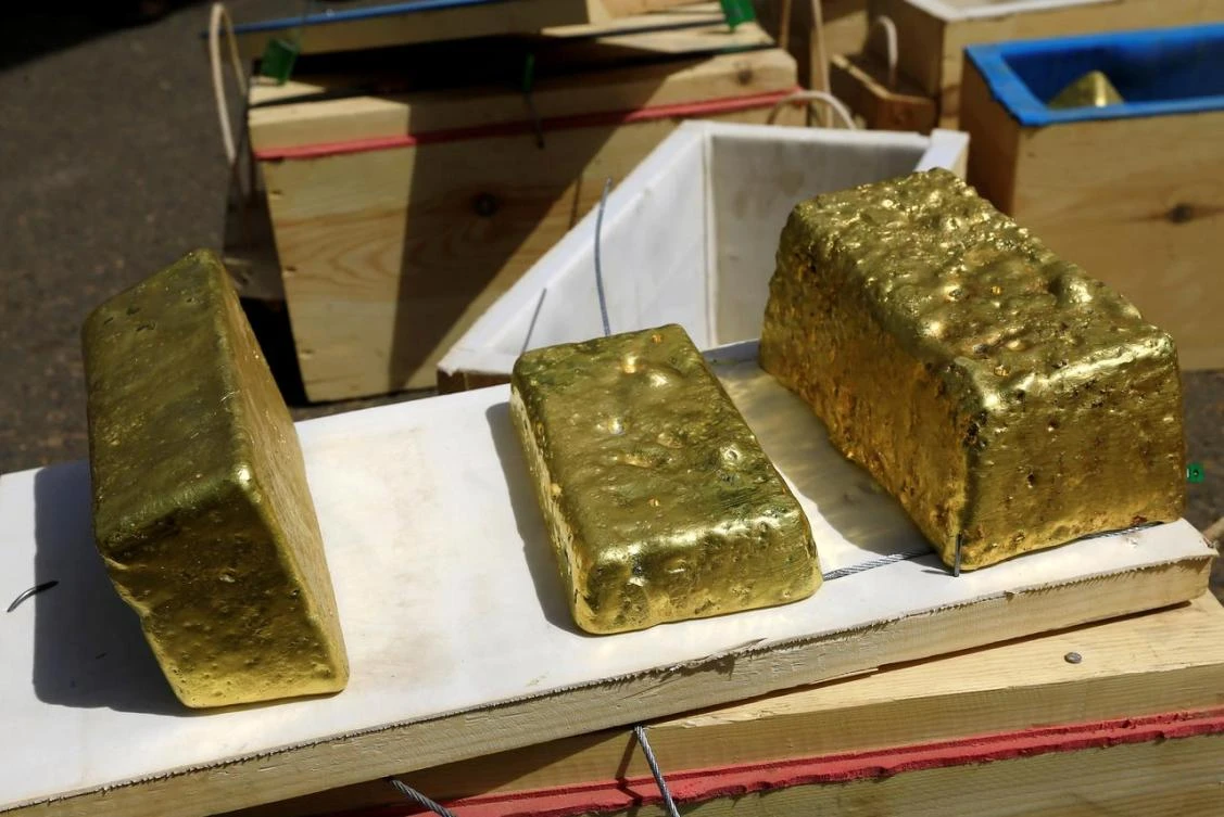 Suspected smuggled gold bars seized from a plane by Sudanese Rapid Support Forces in Khartoum Airport, Sudan May 9, 2019. (Reuters)
