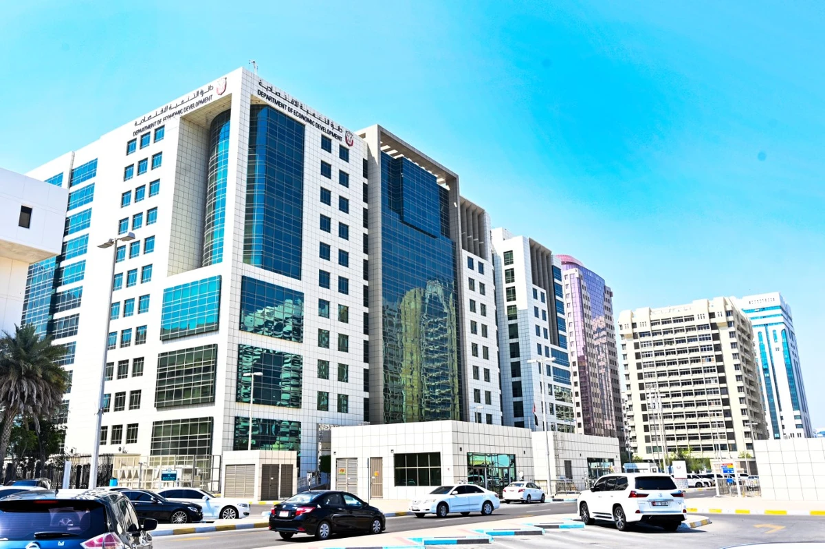 Buffets and shisha services will remain closed. (WAM)