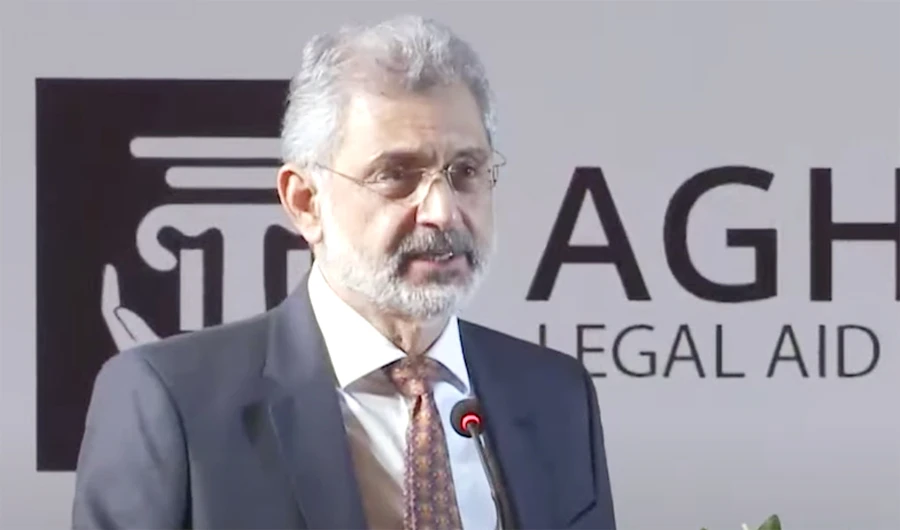Justice Qazi Faez Isa, judge of the Supreme Court of Pakistan, speaks at Asma Jahangir Conference in Lahore on Oct 19, 2019. (Courtesy: Voicepk.net youtube video)
