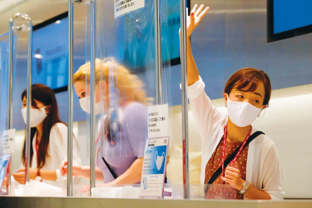 Japan shoppers crash website for face masks