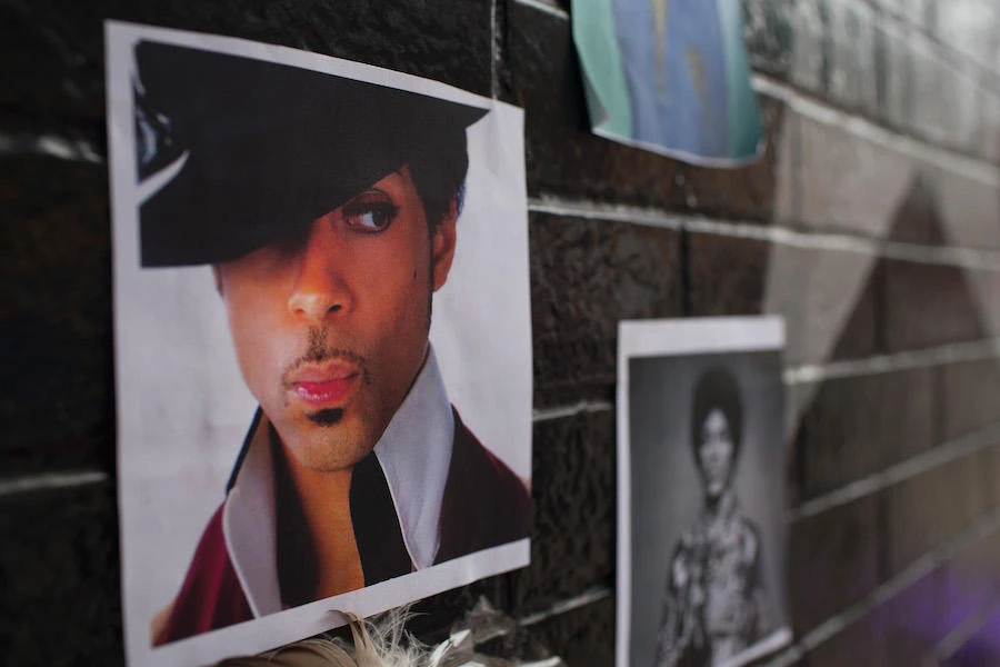 Custom guitar from Prince’s 1980s prime sells for $563,500