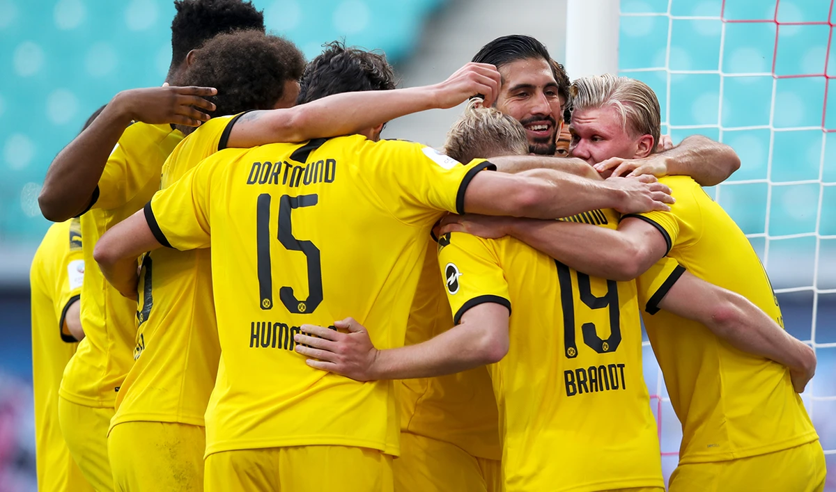 Borussia Dortmund plans to replace their canceled trip to Asia with a virtual tour of on-line events in August. (Reuters)
