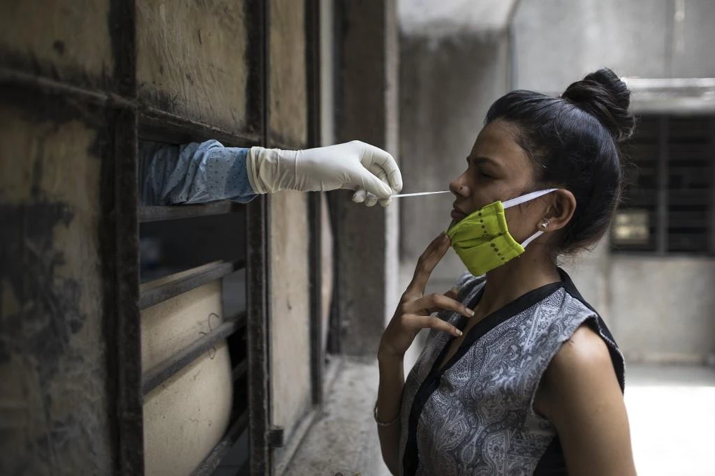 New Delhi is emerging a cause of concern for the Indian government and is being criticized for its poor contact tracing and a lack of hospital beds. (AFP)