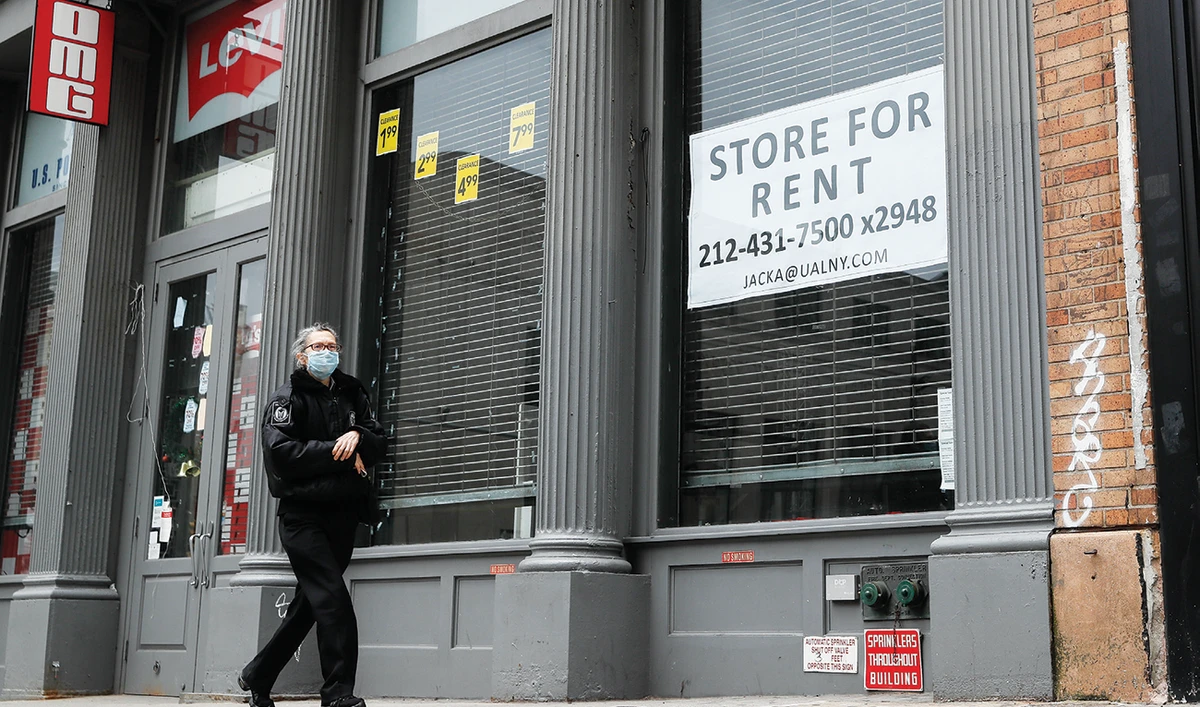 Empty storefronts in Manhattan. The coronavirus crisis and surge in online shopping has ‘left retail on life support,’ according to a leading real estate analyst. (AP)