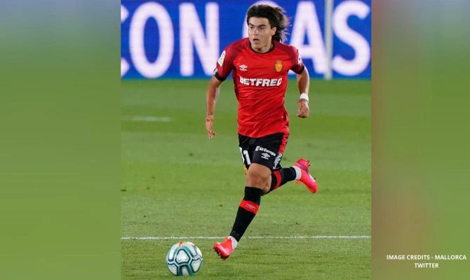 Mallorca’s Mexican midfielder during his La Liga debut match against Real Madrid on Wednesday. (Photo courtesy: Mallorca Twitter)