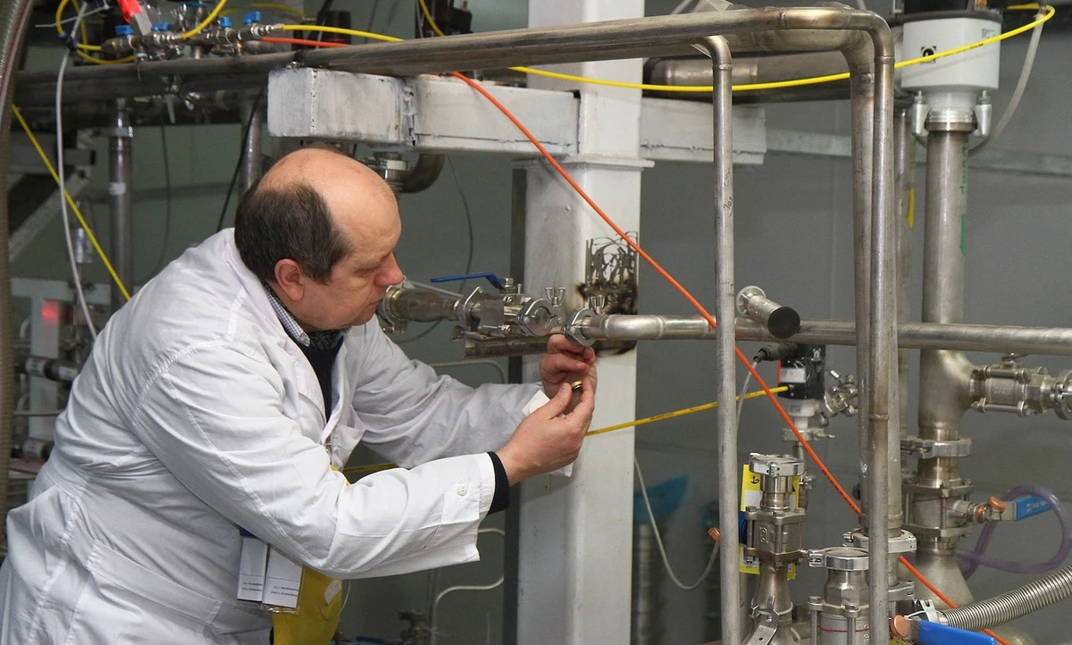 An International Atomic Energy Agency inspector visits the Natanz enrichment facility, south of Tehran. (AFP/FIle)