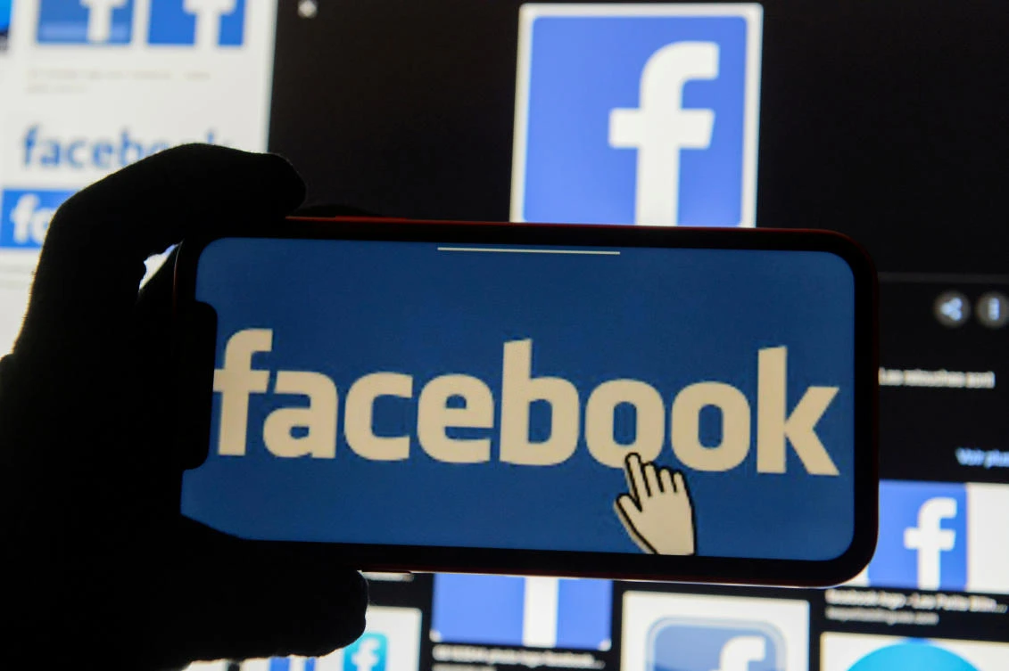Facebook said last year its top 100 advertisers accounted for less than 20 percent of total ad revenue. (Reuters)