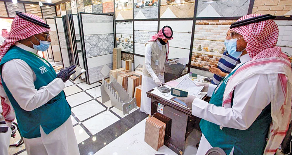 Businesses have been instructed to disable their clocking-in systems for the time being, cut back on paperwork and pivot toward electronic documentation to avoid spreading the virus. (SPA)