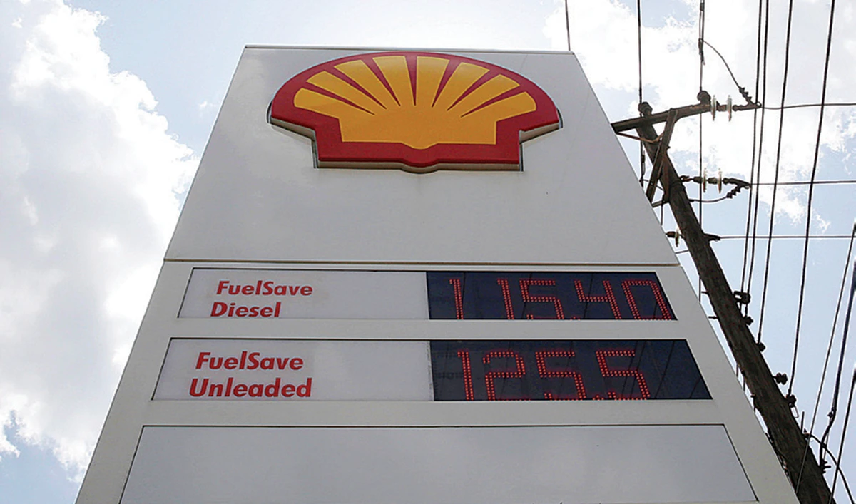 Shell boss weighs up moving headquarters to Britain