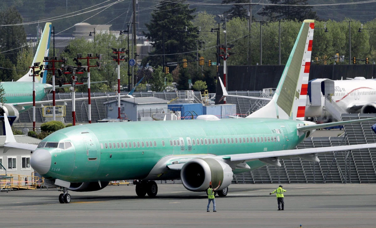 American Airlines threatens to cancel some Boeing 737 MAX orders