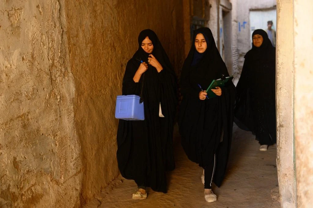 Afghan health officials are urging women to delay plans to become pregnant during the coronavirus outbreak or until a vaccine is available to treat the deadly disease. (File/AFP)