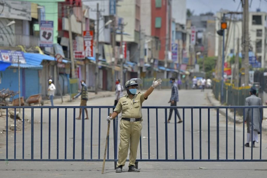 India IT hub Bangalore in lockdown as coronavirus cases rise