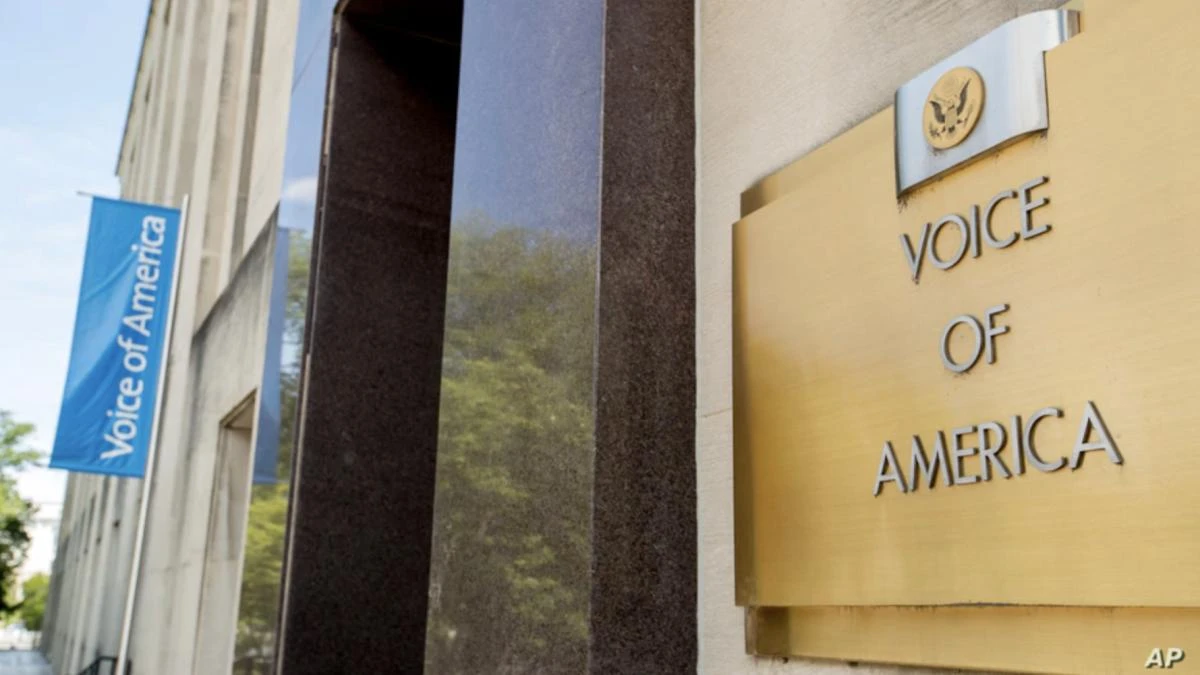 US broadcast agency to stop renewing visas for foreign journalists