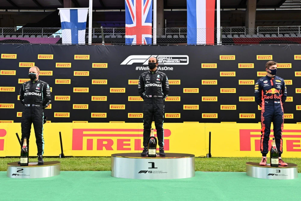 Hamilton races to comfortable victory in Styrian Grand Prix