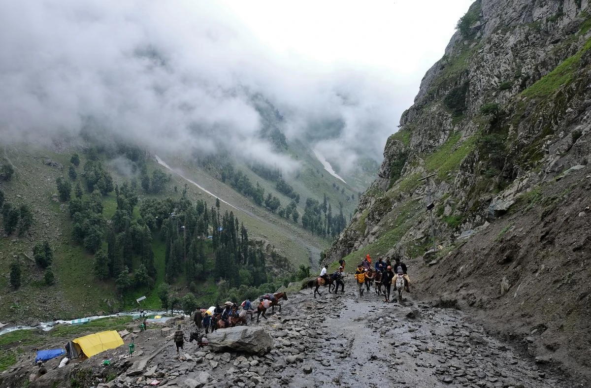 India OKs Hindu pilgrimage despite COVID-19 risks