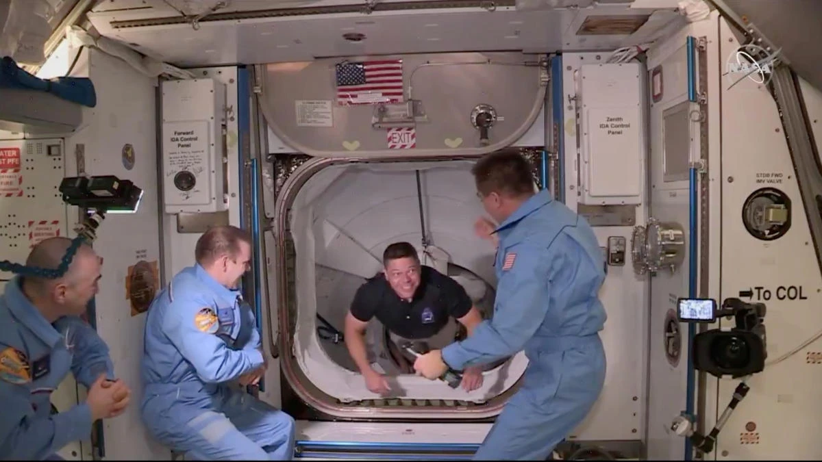 NASA astronaut Bob Behnken arrives at the International Space Station aboard SpaceX's Crew Dragon capsule in this still image taken from video May 31, 2020. (Reuters)