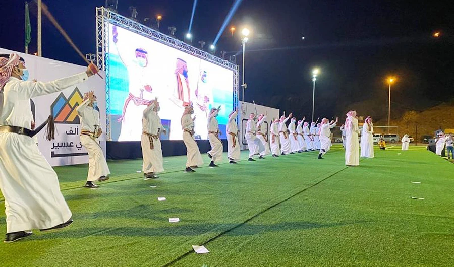 Saudi cultural and heritage group entertained the audience. (SPA)