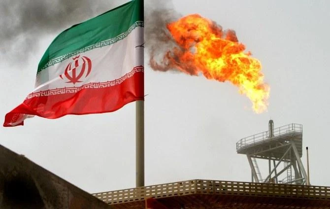 Explosion hits Iran power plant