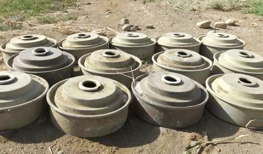 The project is implemented by Saudi cadres and international experts to remove mines randomly planted by Houthi militias in Yemeni regions. (SPA)
