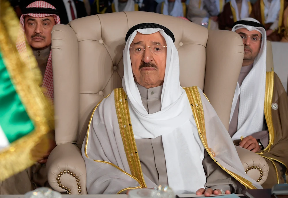 Kuwaiti emir to travel Thursday to US for medical treatment — KUNA
