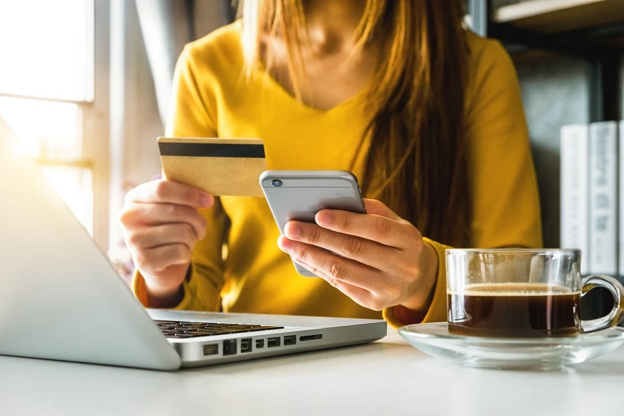 Studies have shown how the pandemic forced Gulf consumers to adapt to new technology. (File/Shutterstock)