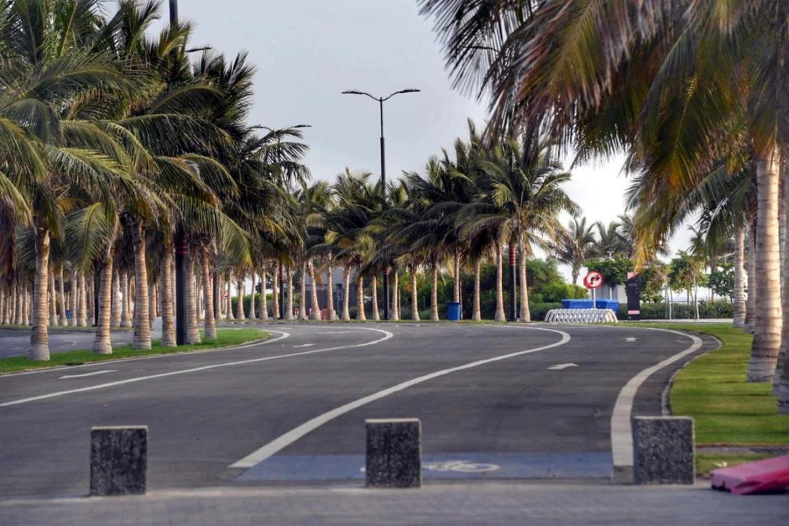 Saudi Arabia announced 37 more deaths from COVID-19 and 2,378 new confirmed cases of the disease on Friday. (File/SPA)