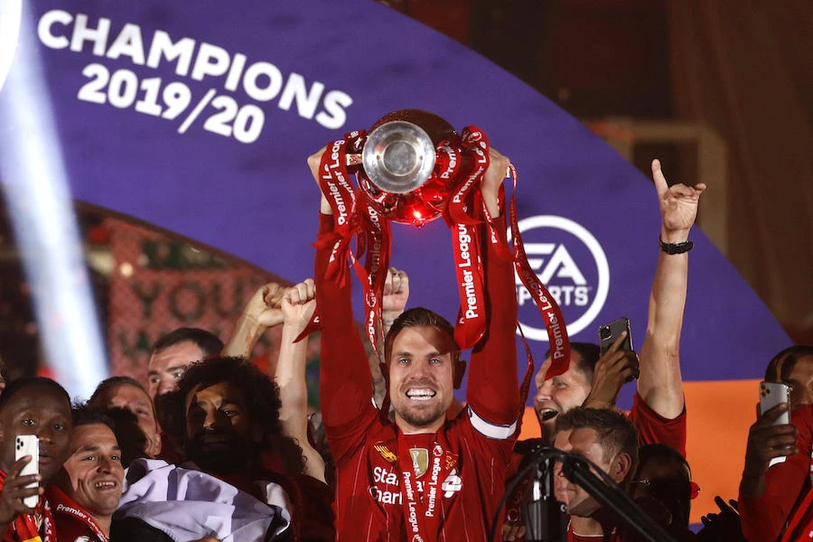 Liverpool’s Henderson crowned football writers’ player of the year