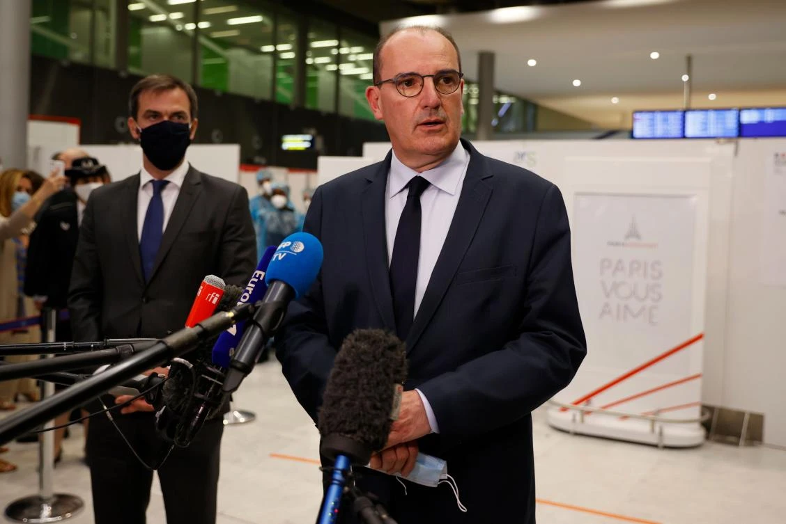 France advises citizens not to travel to Catalonia