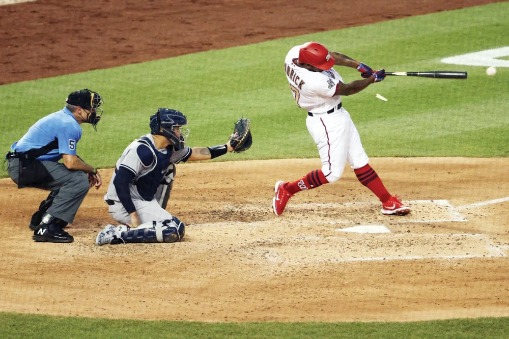 Players take knee as US baseball season opens