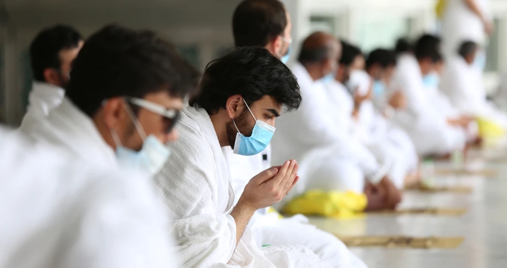 The ministry has also prepared an integrated camp in the Arafat area to isolate suspected cases of coronavirus and to apply preventive measures. (AFP)