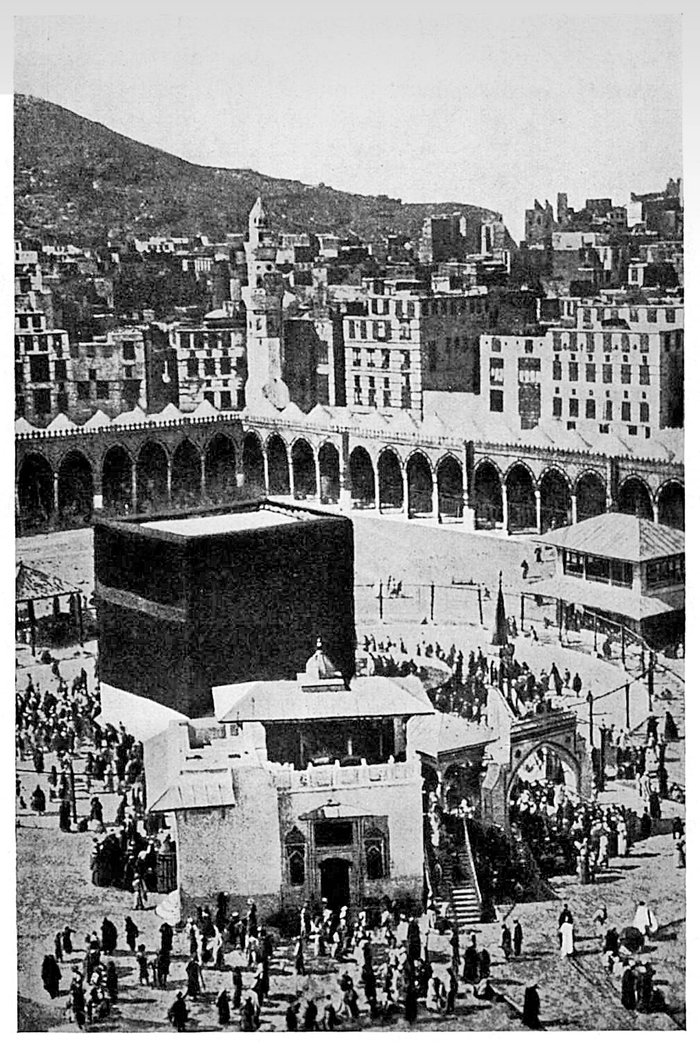 The series of images that span nearly 150 years clearly illustrates the historical transition and civilizational development that Saudi Arabia has witnessed as well as the great amount of money and unparalleled effort that it has generously provided in the service of Islam. (Supplied)