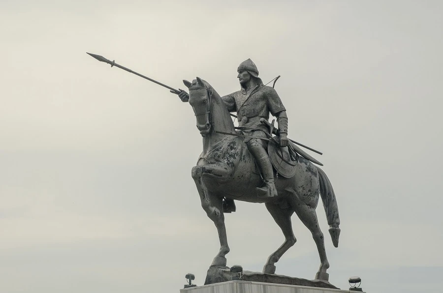 A statue of Osman Bey, the founder of the Ottoman Empire, in Yalova, Turkey. (Shutterstock)