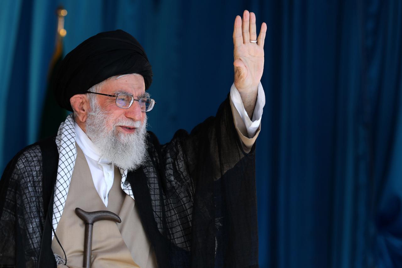 Khamenei should be blamed for Iran’s financial crisis