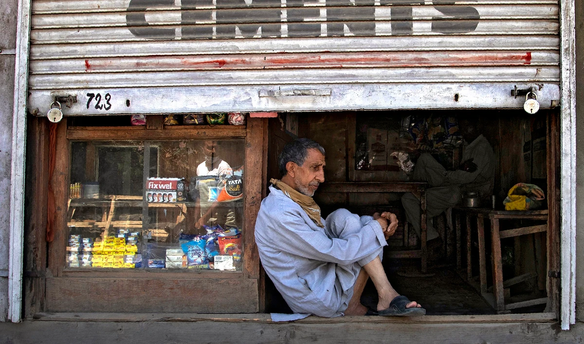Year on, India’s lockdowns ruin Kashmir’s economy