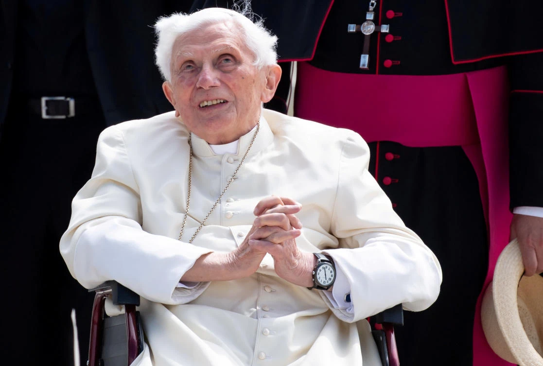 Former Pope Benedict is seriously ill – newspaper