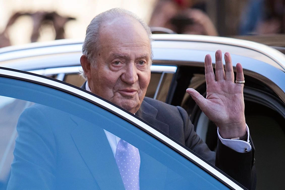 Spain’s former king leaving country amid financial scandal