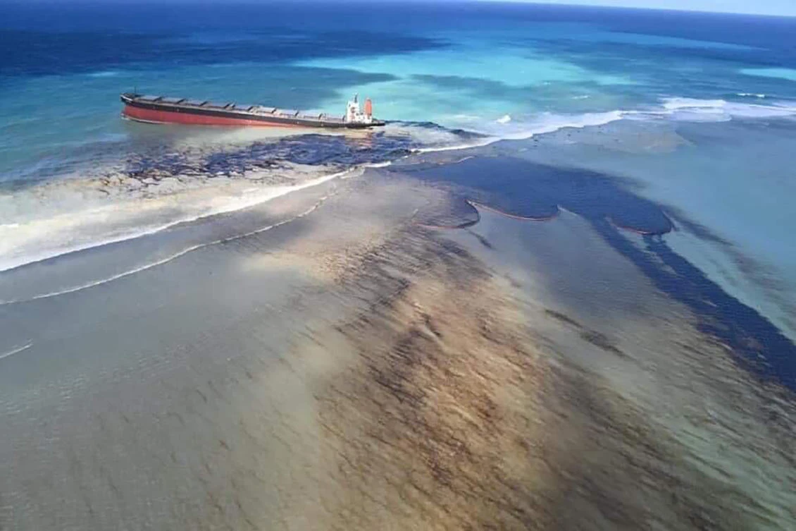 This photo taken and provided by Georges de La Tremoille of Mu Press shows oil leaking from the MV Wakashio, a bulk carrier ship that recently ran aground off the southeast coast of Mauritius, Friday, Aug. 7, 2020. The Indian Ocean island of Mauritius declared a “state of environmental emergencyâ€' late Friday after a Japanese-owned ship that ran aground offshore days ago began spilling tons of fuel. (AP)