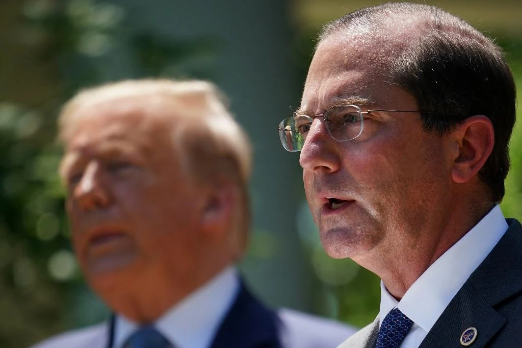 Health Secretary Alex Azar, right, is the most senior US cabinet member to visit Taiwan in decades. (AFP)