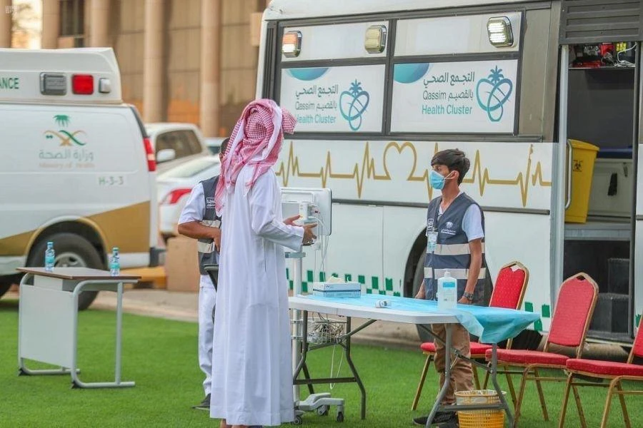 Saudi Arabia announced 37 more deaths from COVID-19 and 1,428 new cases of the disease on Sunday. (SPA)