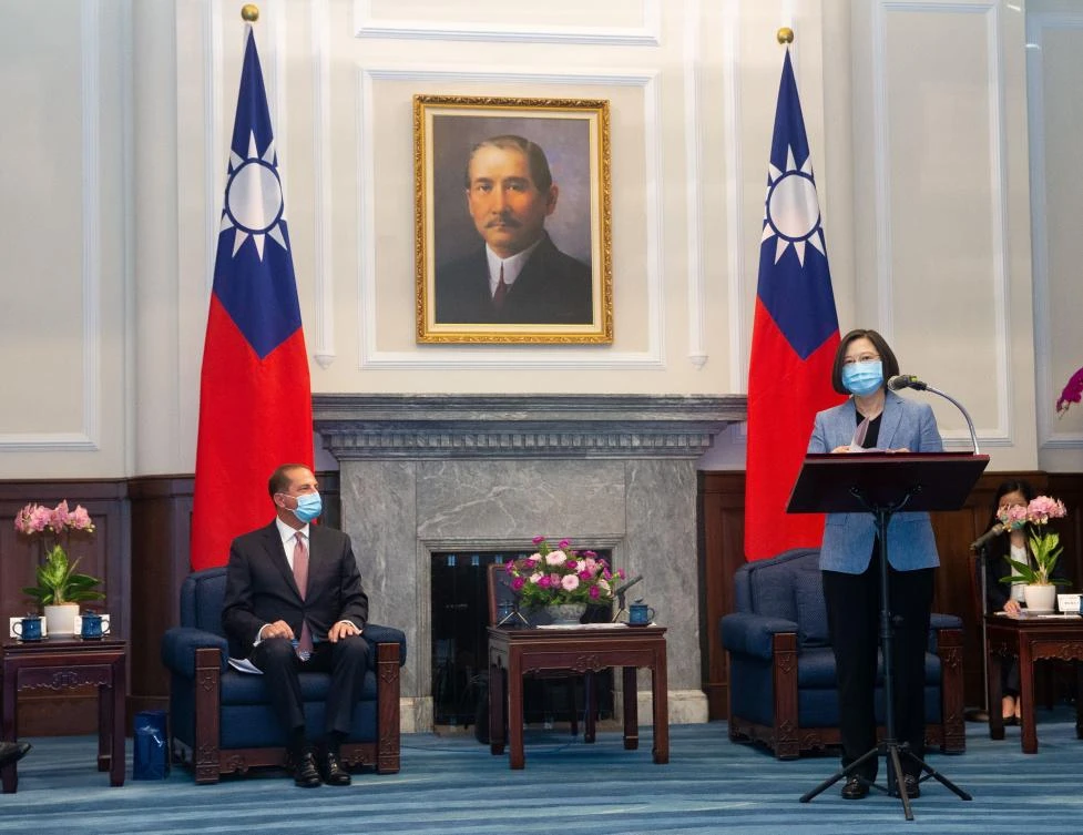 US Health Secretary Azar is in Taipei, billed as the highest-level visit from Washington since it switched diplomatic recognition from the island to China in 1979. (AFP)