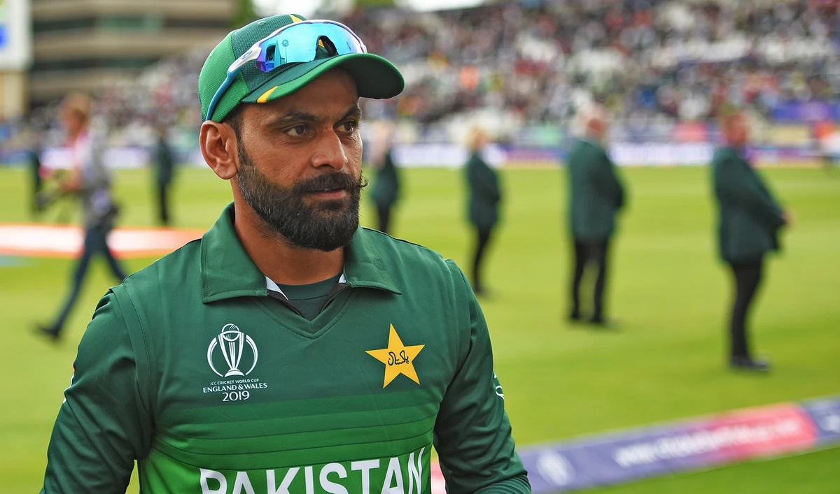 Pakistan’s Hafeez in isolation for breaking distancing rules