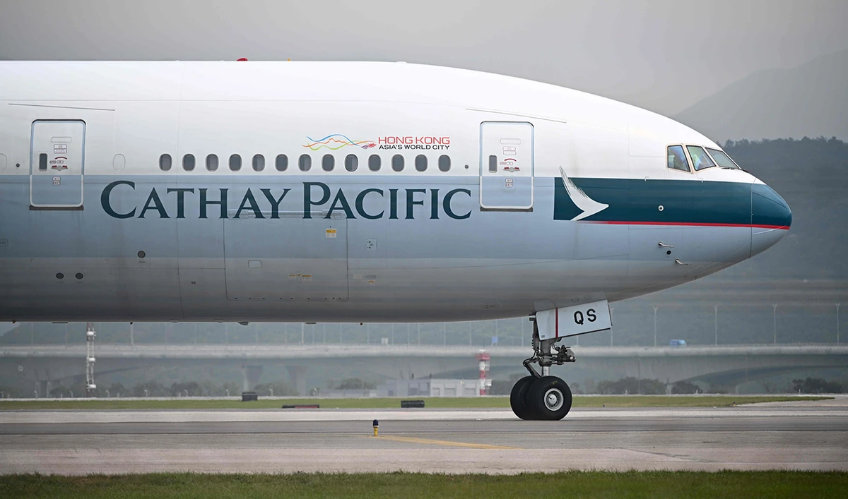 Cathay cargo takes off after record first-half loss