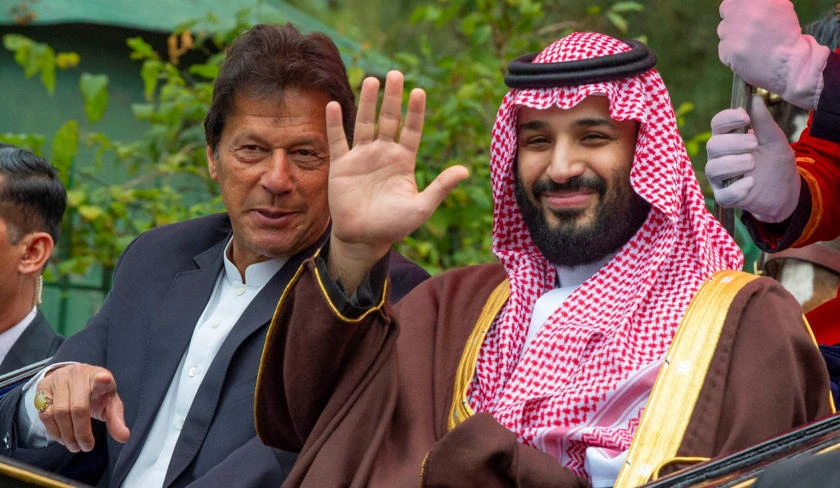 Pakistan's Prime Minister Imran Khan and Saudi Crown Prince Mohammed Bin Salman riding in a carriage during a welcome ceremony in Islamabad on Feb. 18, 2019. (AFP file photo)