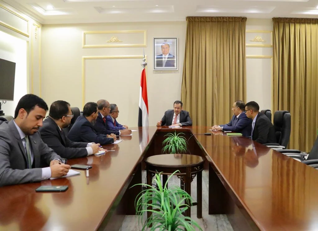 Prime Minister Maeen Abdulmalik Saeed met on Thursday with STC representatives in Riyadh to outline reforms to unite national ranks between the anti-Houthi coalition. (Courtesy: Southern Transitional Council)