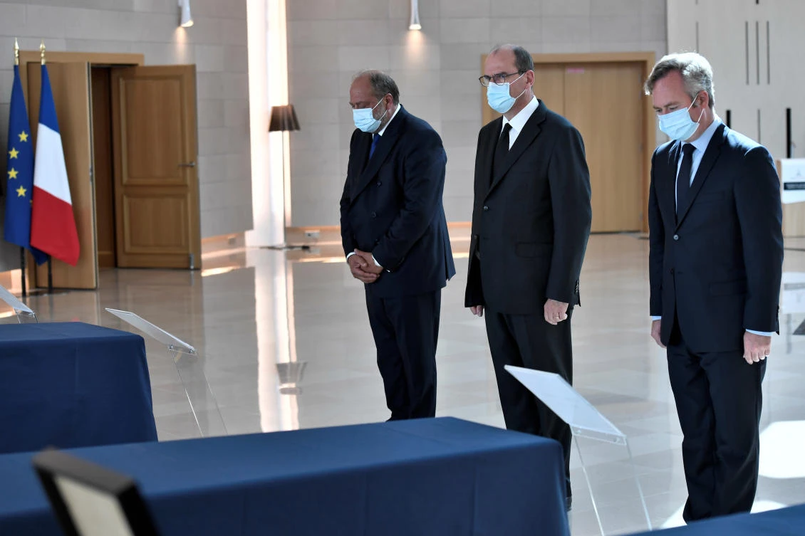 French PM pays homage to aid workers killed in Niger