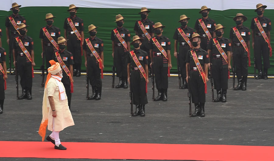 India's Prime Minister Narendra Modi (C) reviews a guard of honour during a ceremony to celebrate India's 74th Independence Day, which marks the end of British colonial rule, at the Red Fort in New Delhi on August 15, 2020. (AFP)