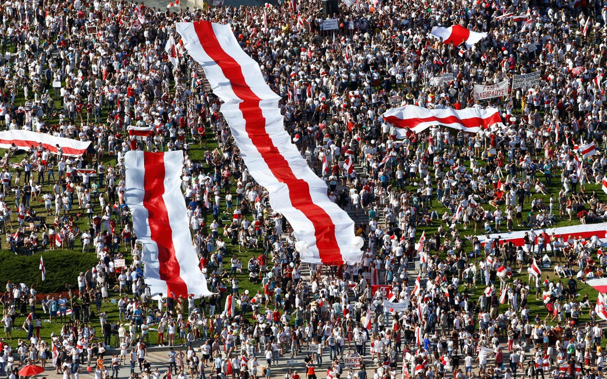 People take part in a protest against the presidential election results demanding the resignation of Belarusian President Alexander Lukashenko and the release of political prisoners, in Minsk, Belarus August 16, 2020. (Reuters)